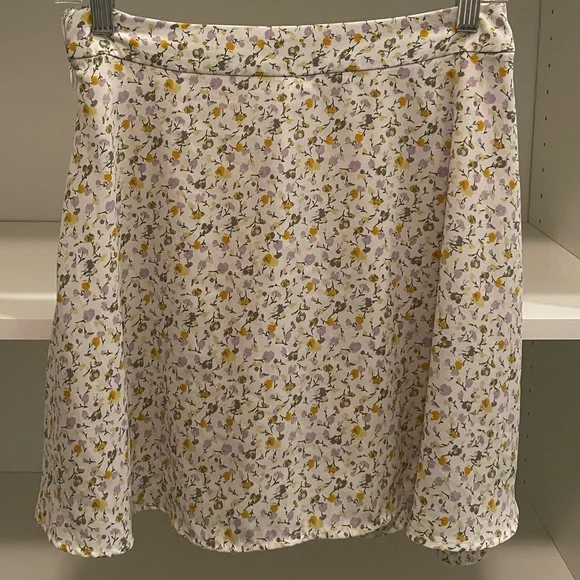 Urban Outfitters White Floral Skirt - Picture 6 of 8
